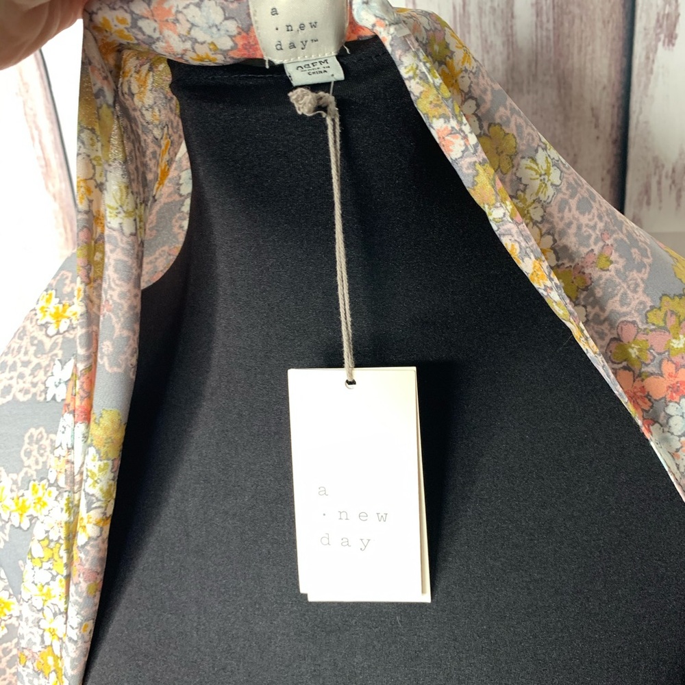 A NEW DAY floral kimono - Picture 7 of 8